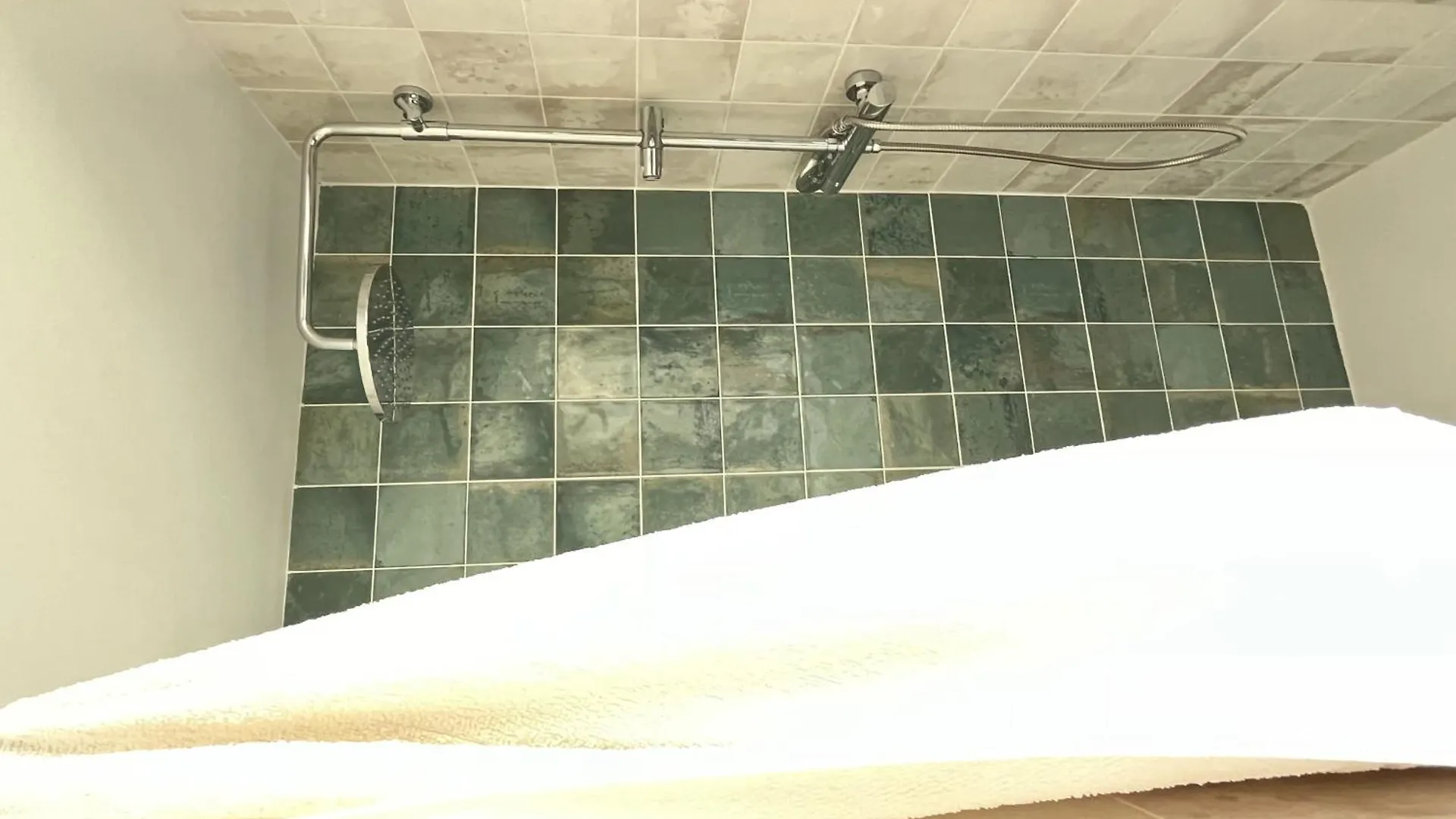 Budhas Apartment Relax & Confort Centro קאלאפיי