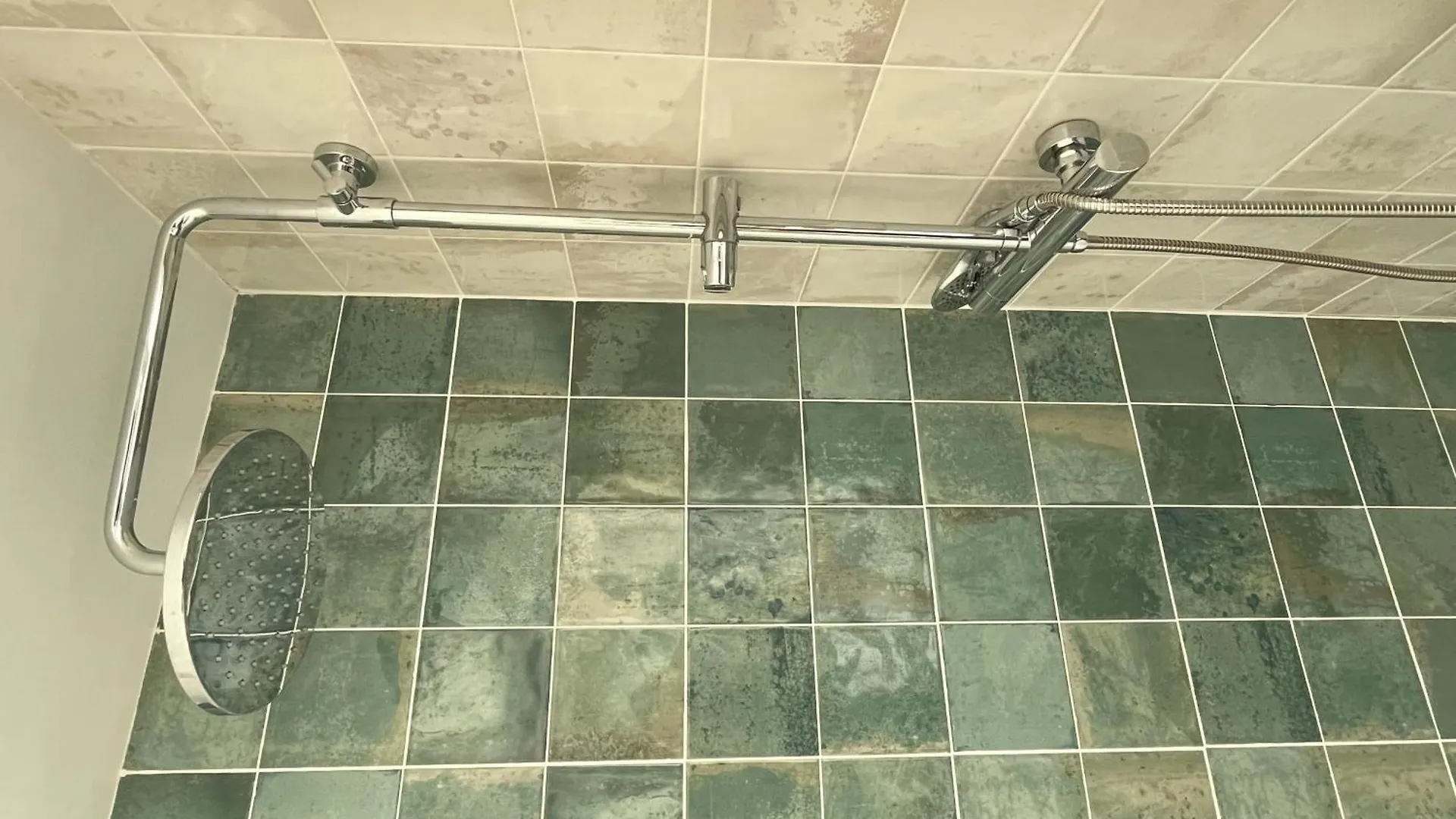 Budhas Apartment Relax & Confort Centro קאלאפיי